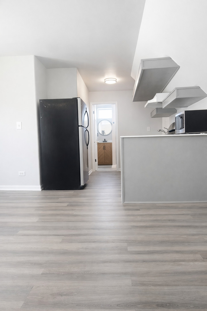 1249 S Kolin Avenue - Photo 5