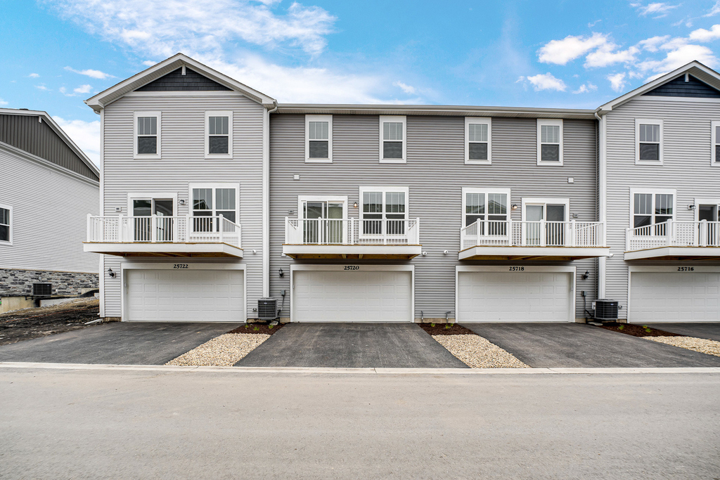 25720 W Yorkshire Drive - Photo 24