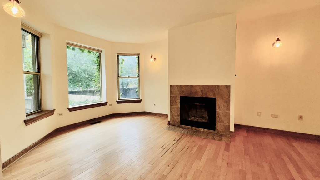 6128 S Kenwood Avenue - Photo 1