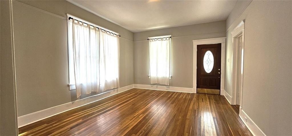 1047 Ridge Avenue - Photo 1