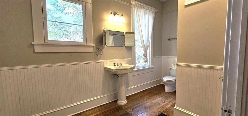 1047 Ridge Avenue - Photo 12