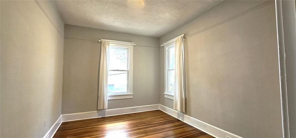 1047 Ridge Avenue - Photo 8