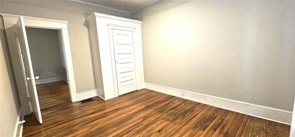 1047 Ridge Avenue - Photo 9