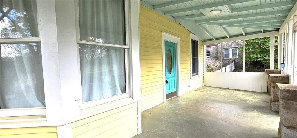 1047 Ridge Avenue - Photo 17