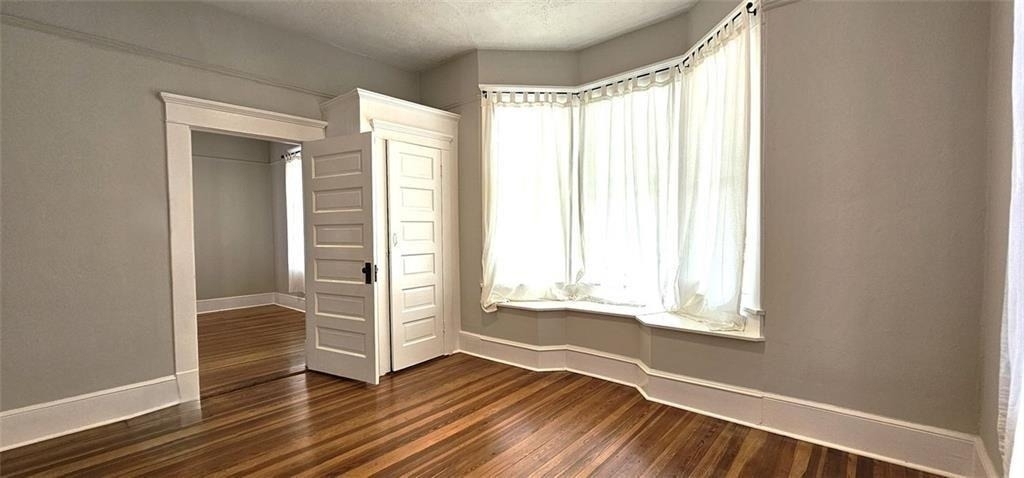 1047 Ridge Avenue - Photo 10