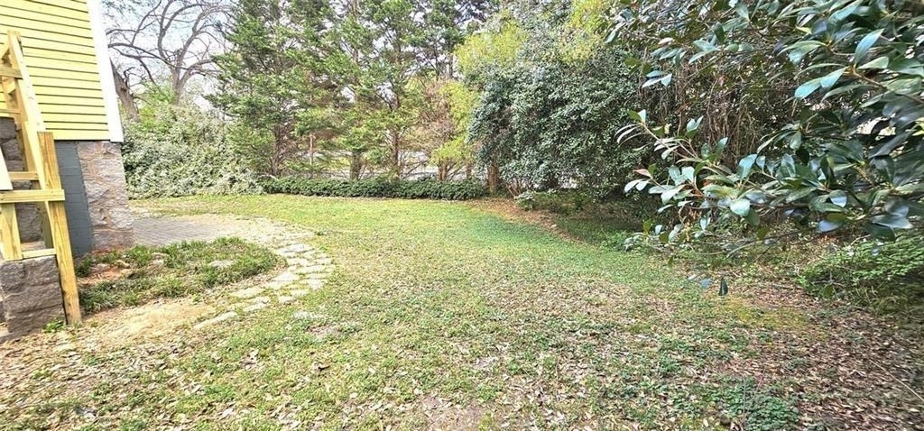 1047 Ridge Avenue - Photo 20