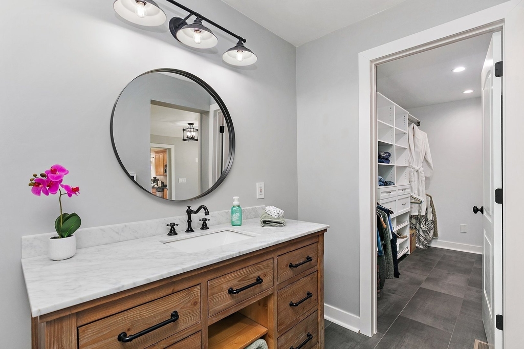 1037 N Harrison Street - Photo 16
