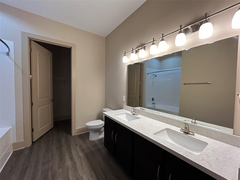 230 T C Jester Boulevard - Photo 6