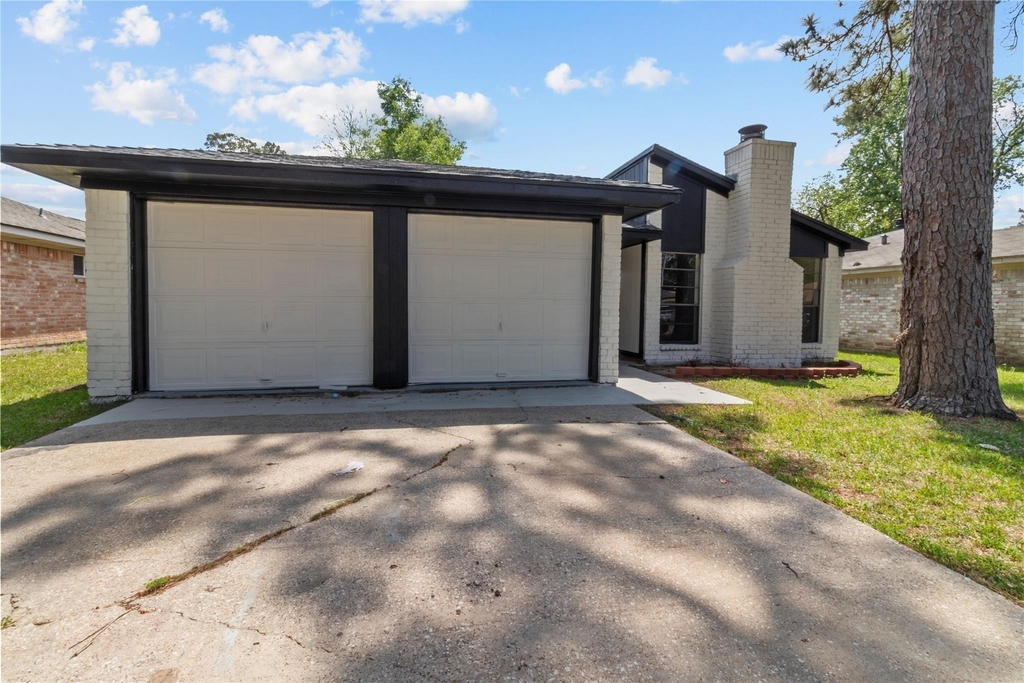 5026 Fitzwater Drive - Photo 0