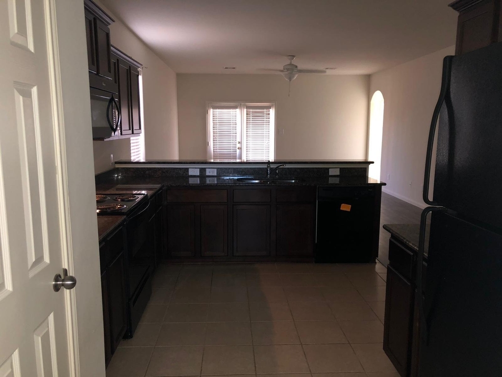 30826 W Lost Creek Boulevard - Photo 4