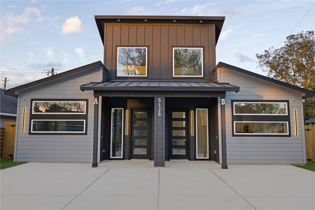 5125 Doolittle Boulevard - Photo 2