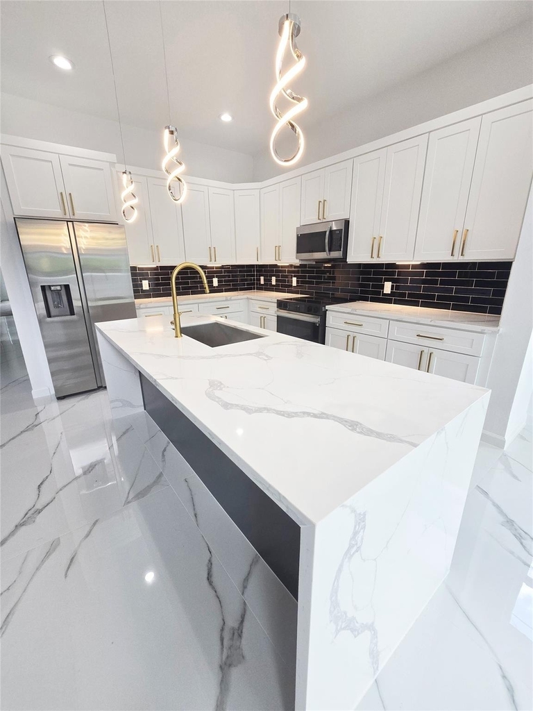 5125 Doolittle Boulevard - Photo 17