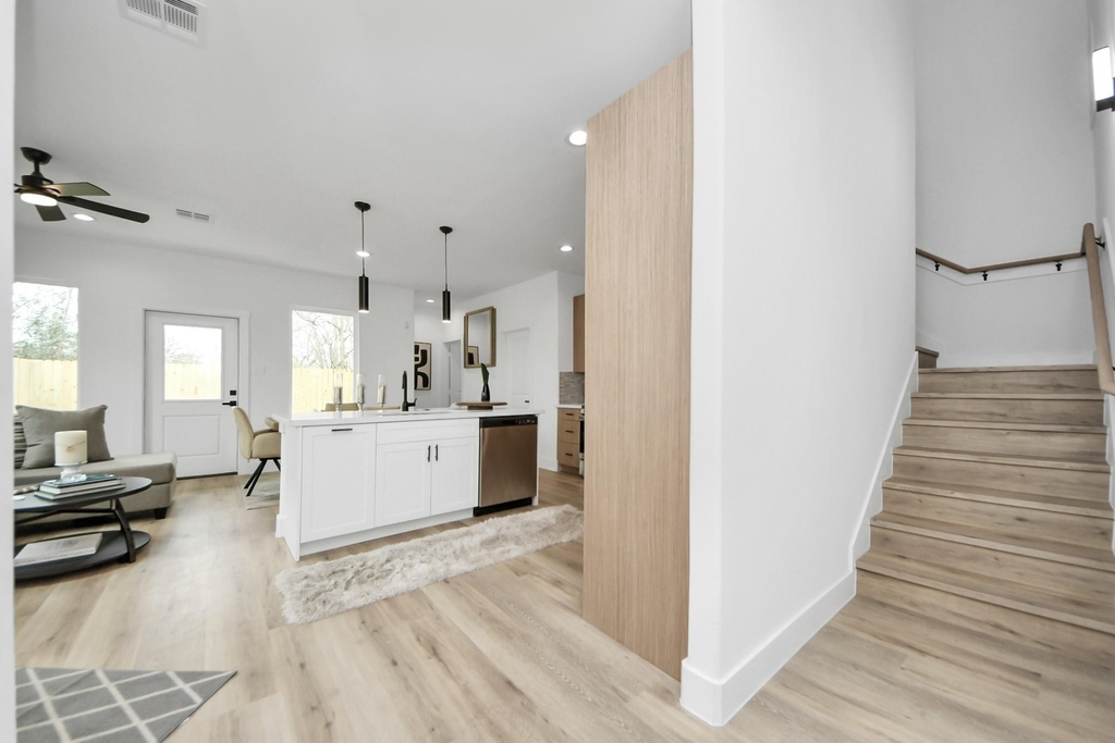 9028 Scott Street - Photo 6