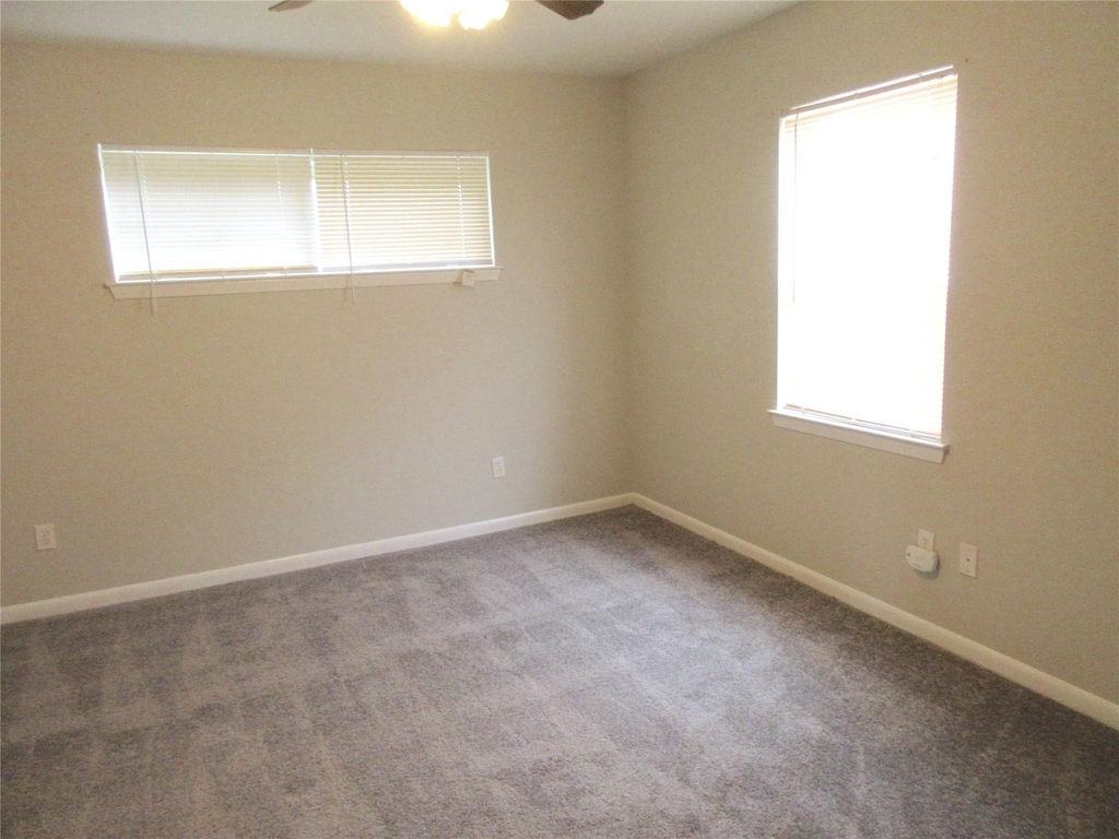 1230 Shadowdale Drive - Photo 4