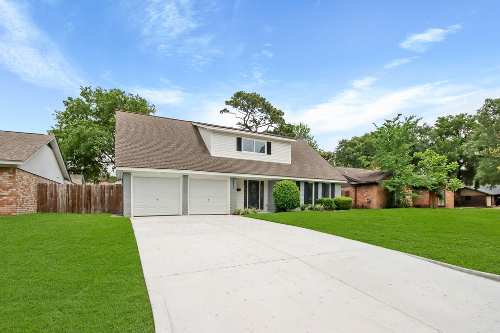 14527 Duncannon Drive - Photo 2