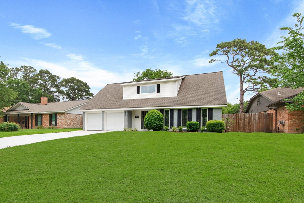 14527 Duncannon Drive - Photo 1