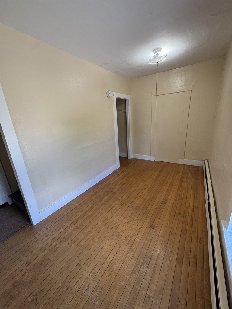 154 Washington - Photo 2
