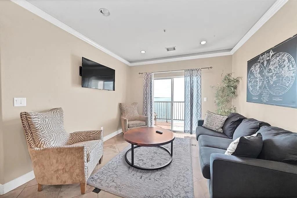 7039 Kingston Cove Lane - Photo 8