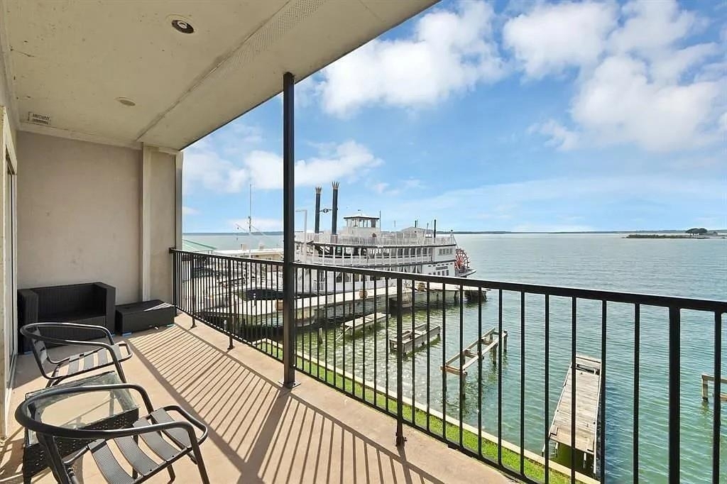 7039 Kingston Cove Lane - Photo 11