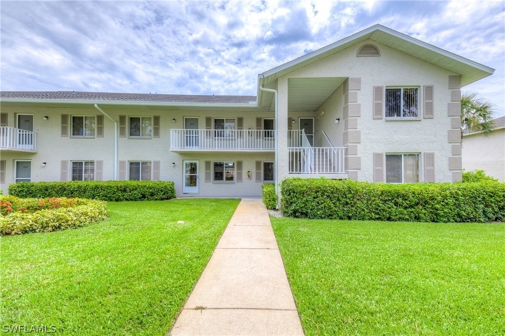 760 Augusta Boulevard - Photo 0