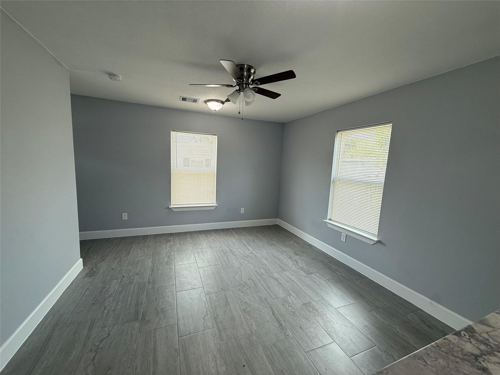 1146 Majestic Street - Photo 8