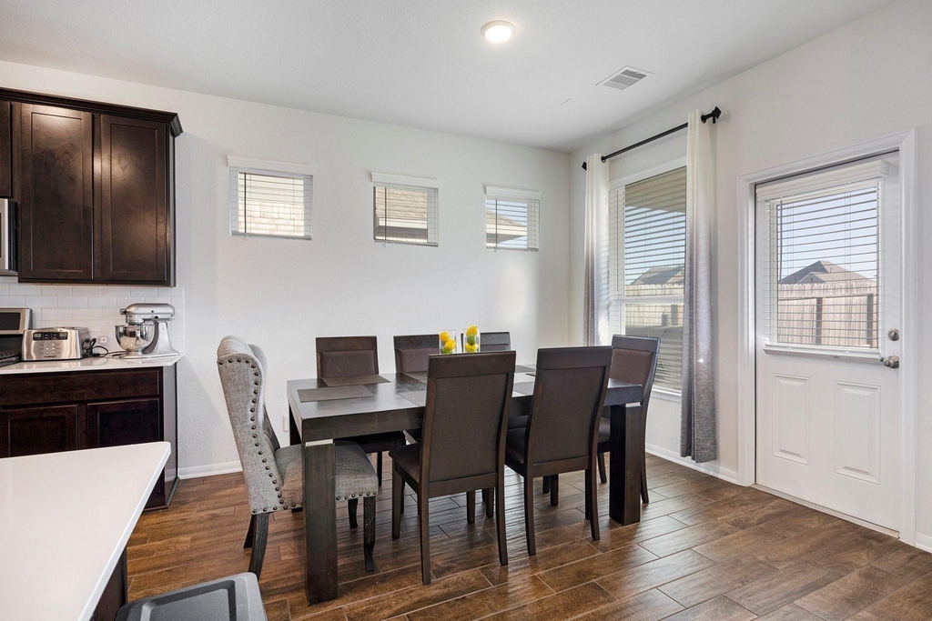 24311 Huntcliff Drive - Photo 9