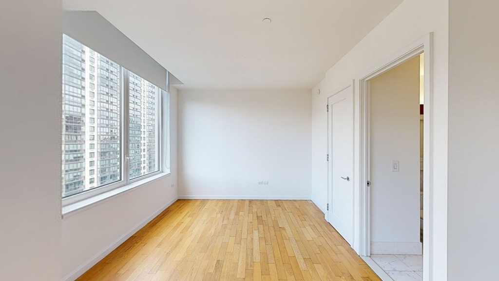 775 Columbus Ave - Photo 2