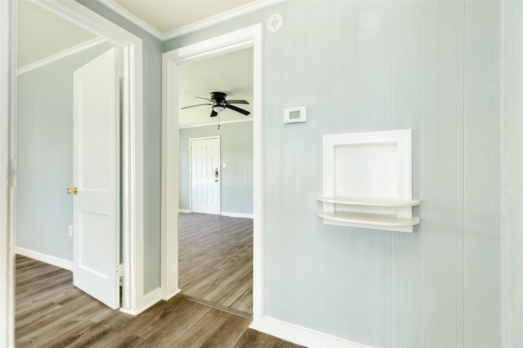 302 W 8th Street - Photo 18