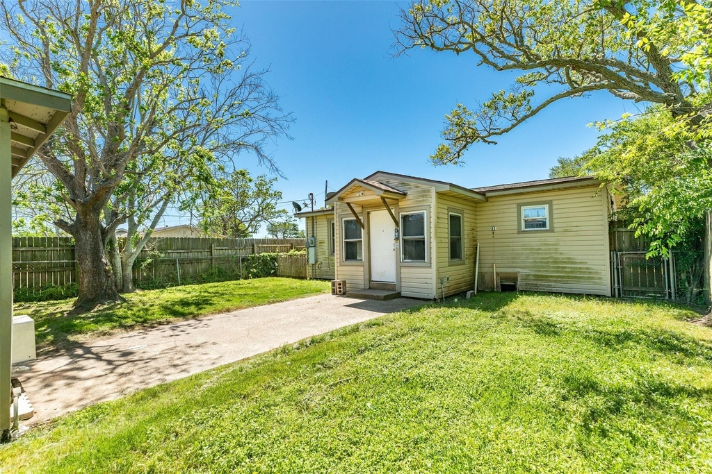 302 W 8th Street - Photo 21