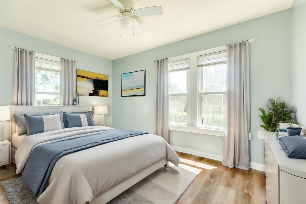 302 W 8th Street - Photo 22