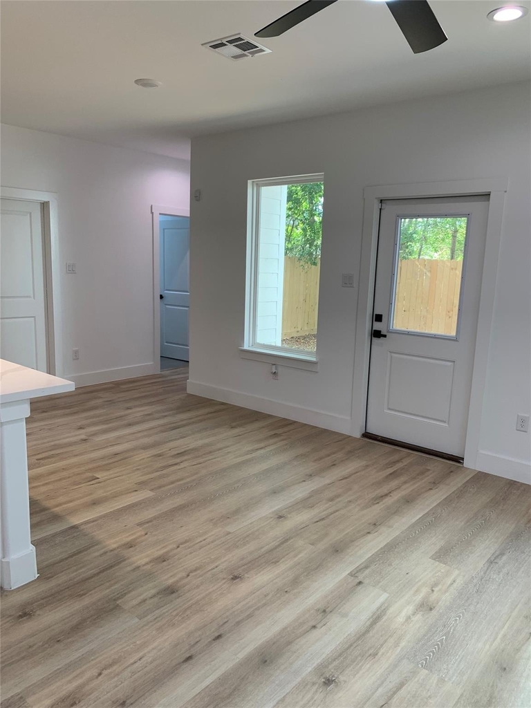 9026 Scott Street - Photo 3