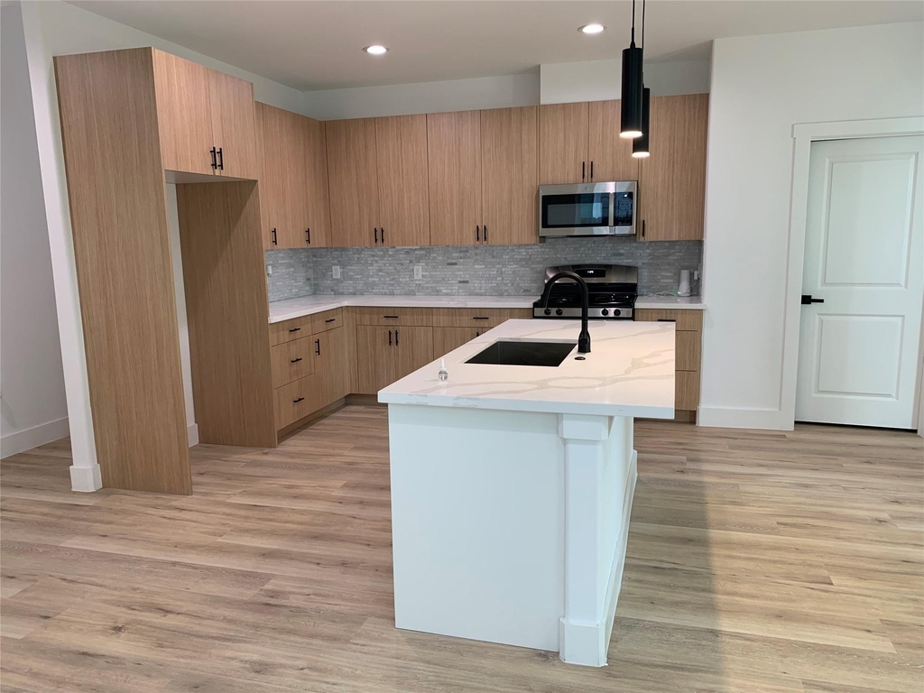 9026 Scott Street - Photo 7