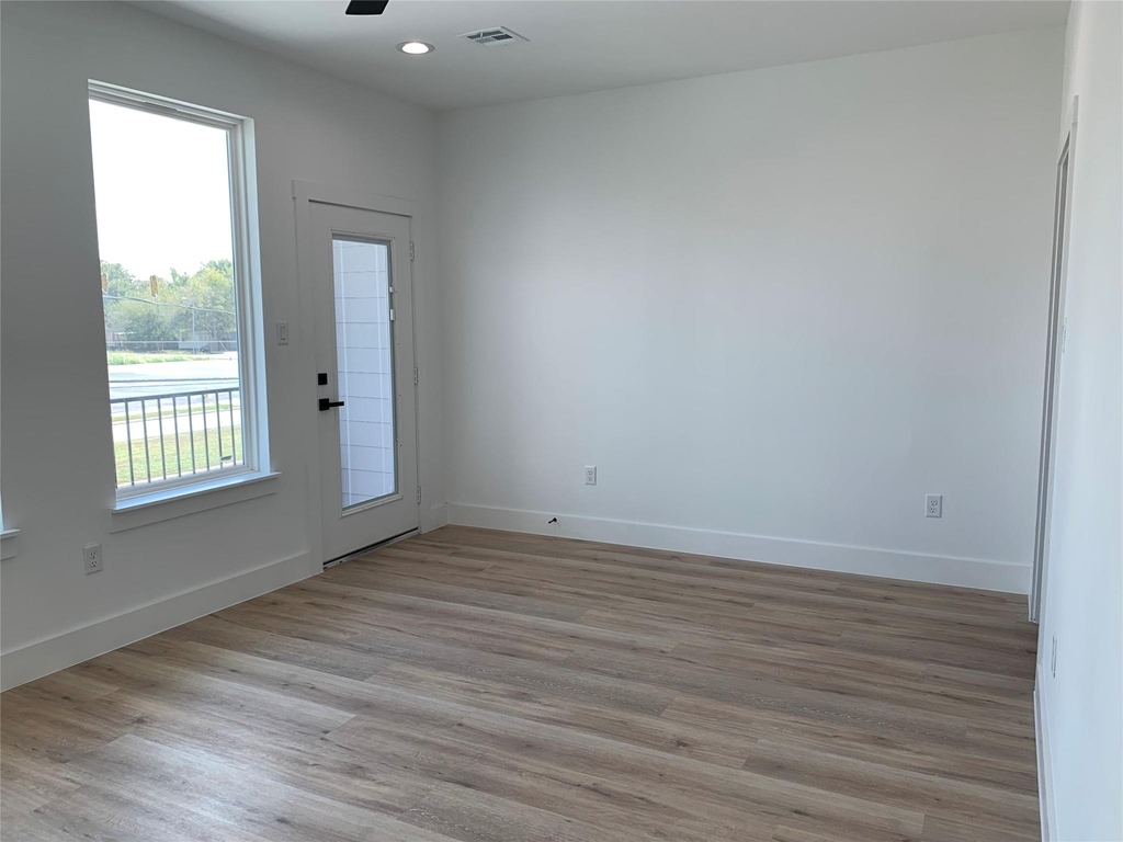 9026 Scott Street - Photo 9