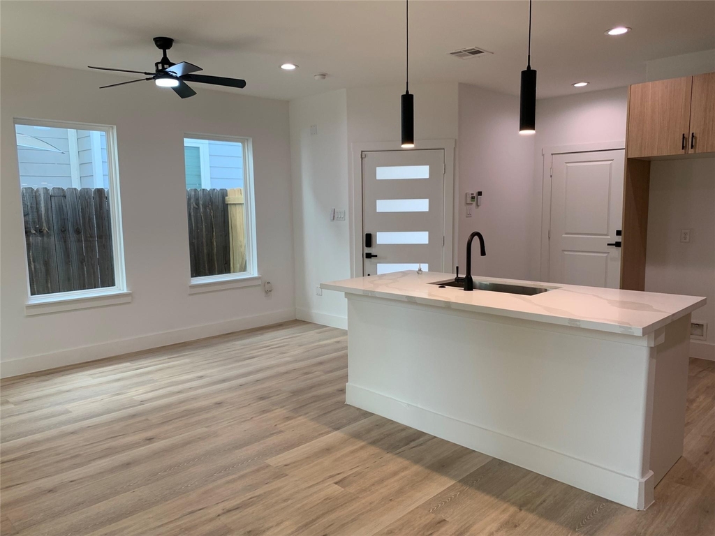 9026 Scott Street - Photo 2