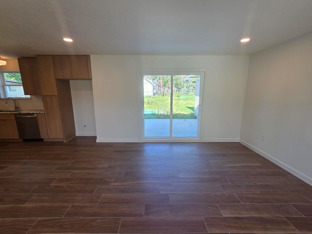 803 Coleman Street - Photo 7
