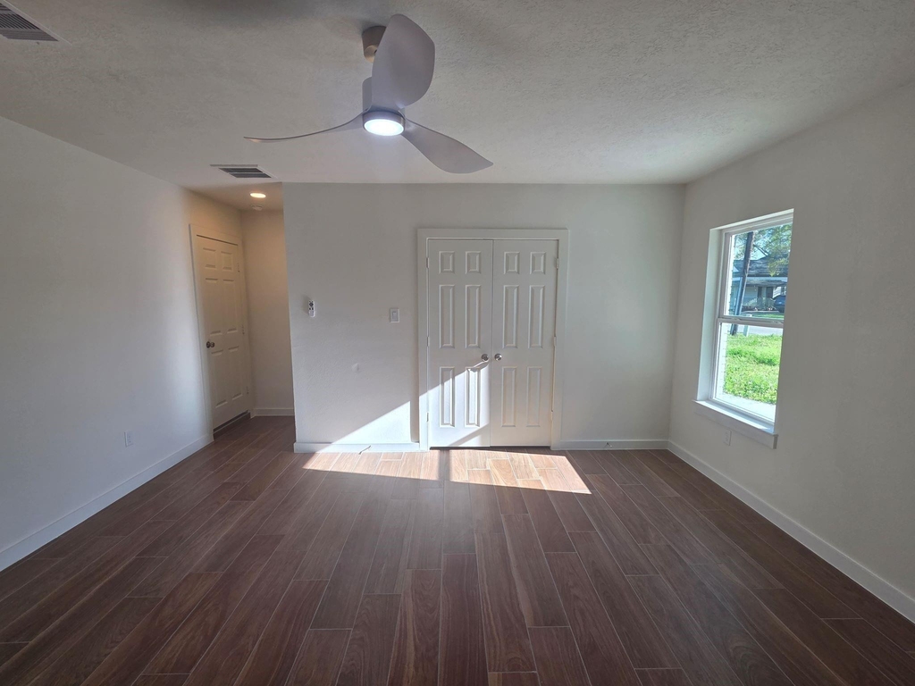 803 Coleman Street - Photo 17