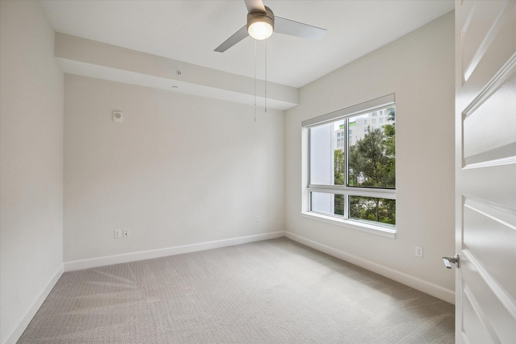 2000 Hughes Landing - Photo 12