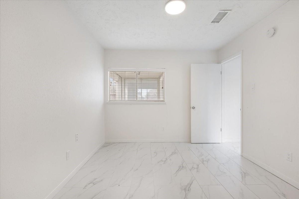 14818 Gladewick Drive - Photo 11