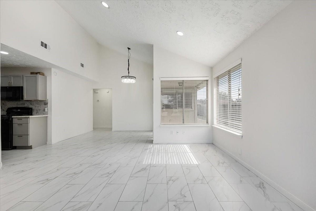 14818 Gladewick Drive - Photo 3