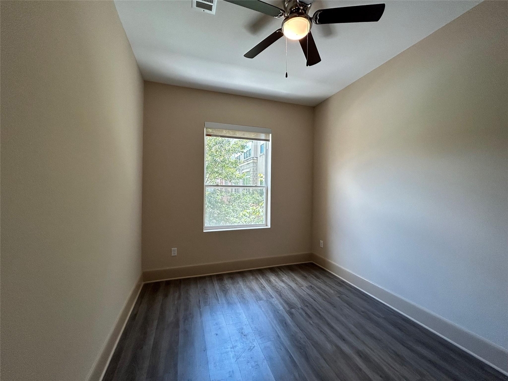 230 T C Jester Boulevard - Photo 4