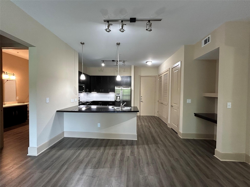 230 T C Jester Boulevard - Photo 2