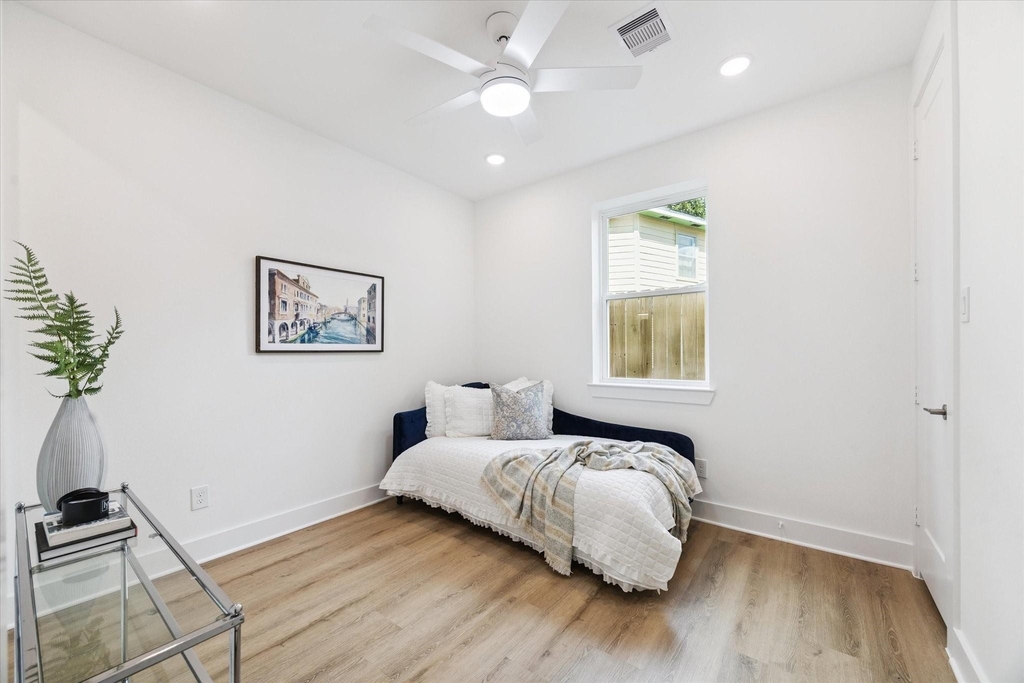 6343 W Montgomery Road - Photo 21