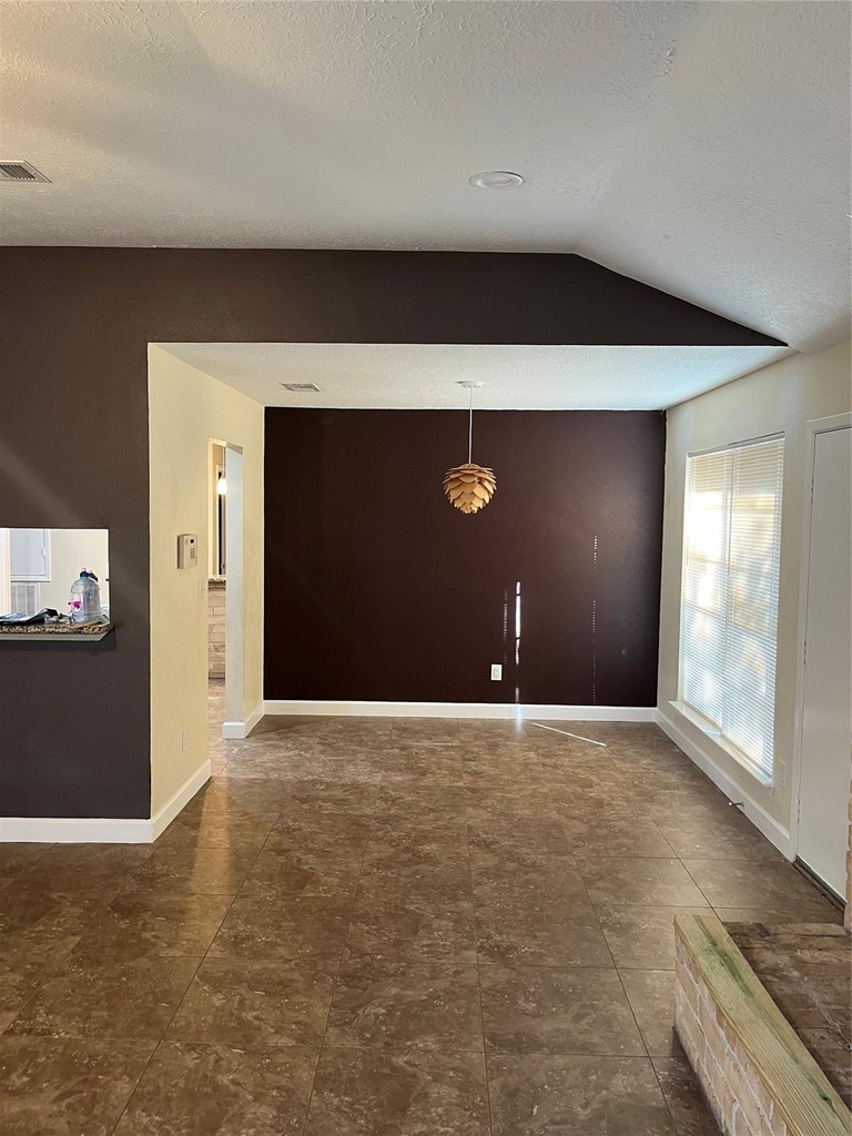 7010 Pickett Drive - Photo 3