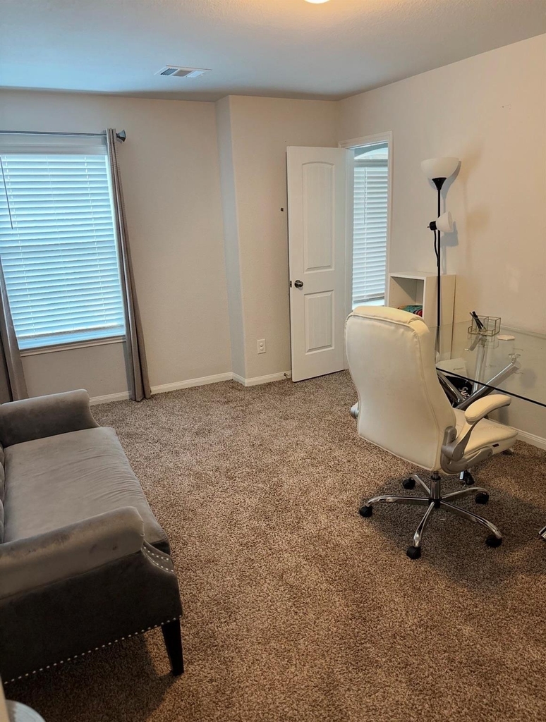 17607 Desmond Street - Photo 17