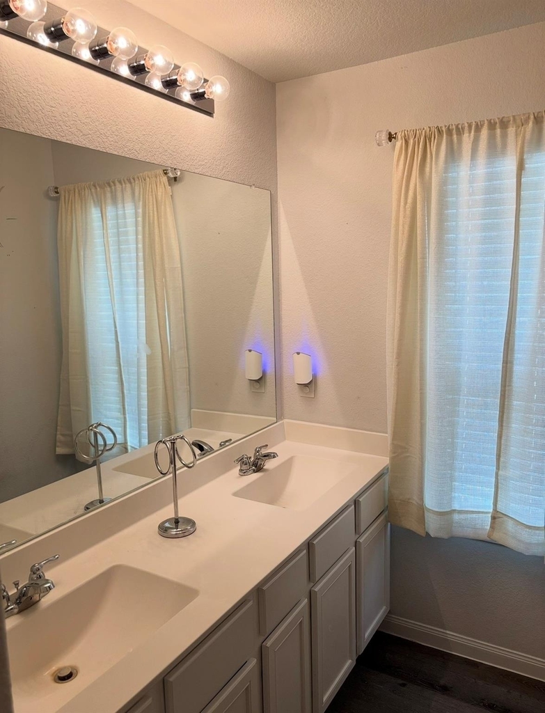 17607 Desmond Street - Photo 18