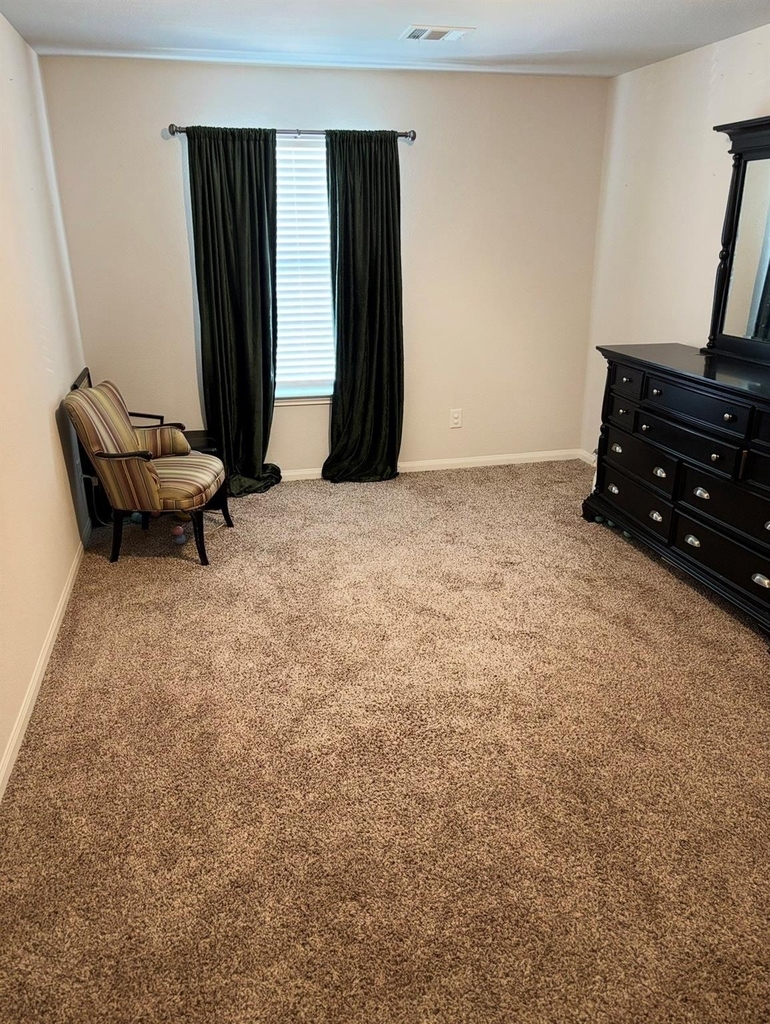 17607 Desmond Street - Photo 15