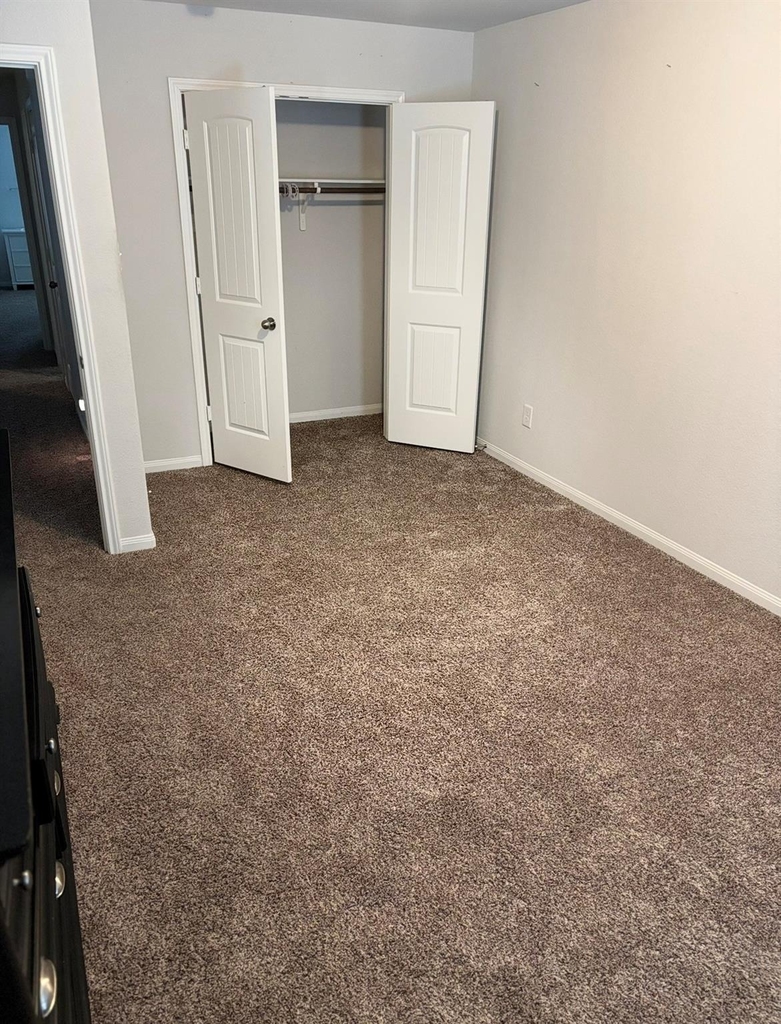 17607 Desmond Street - Photo 16