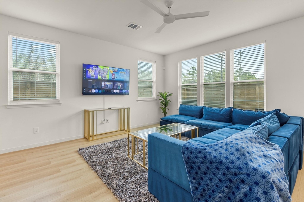 5506 Oakmont Villas Drive - Photo 1