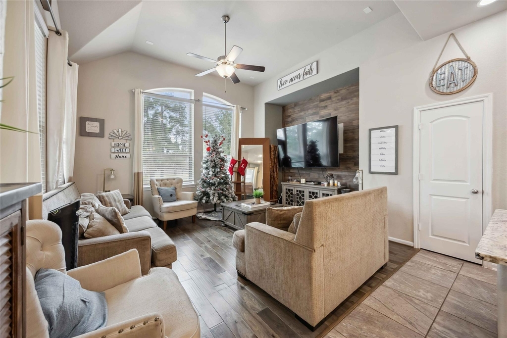 12419 Alora Bluff Trail - Photo 4