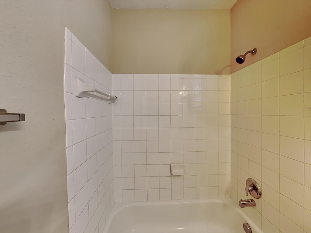 10923 Tattershall Lane - Photo 15
